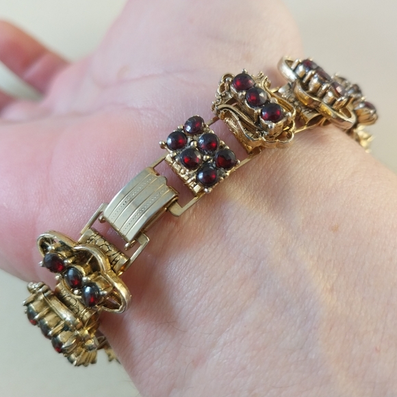 Ventage Gold and Red Bracelet - Picture 6 of 16